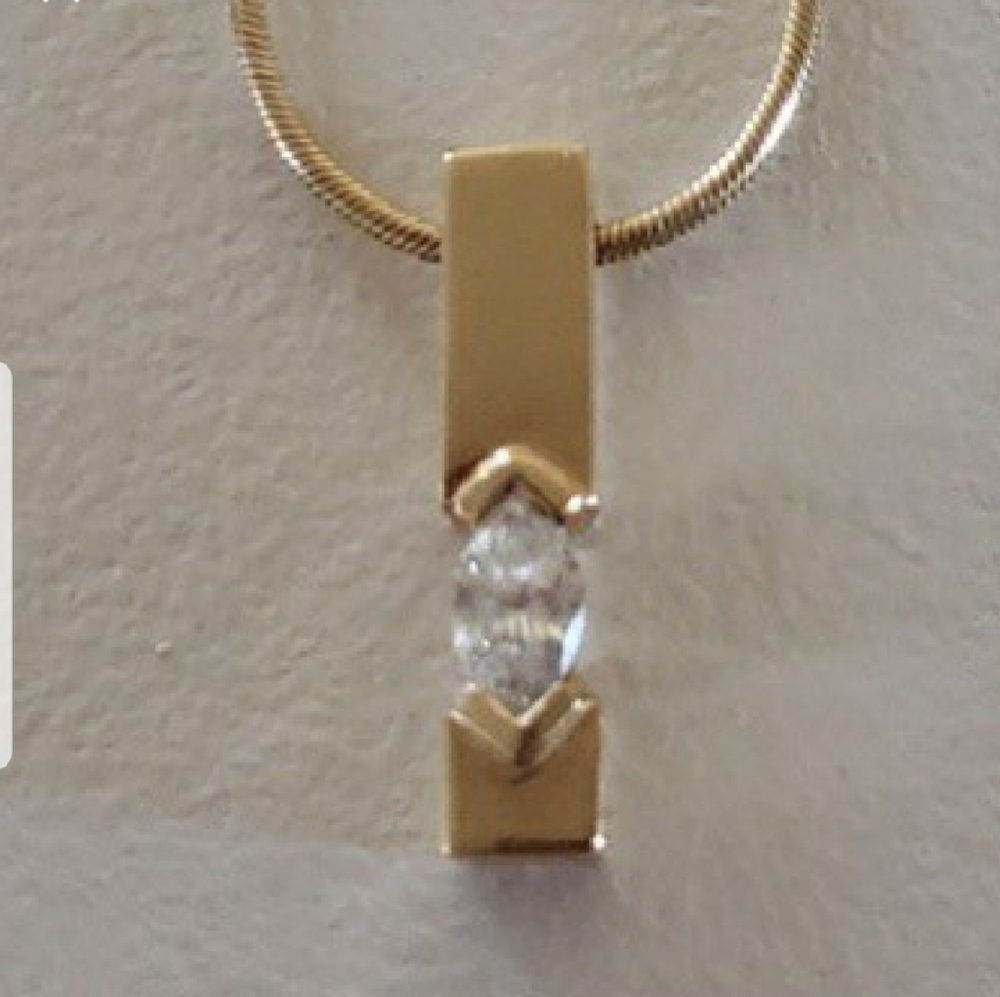 Vantage 14k diamond necklace, shows only